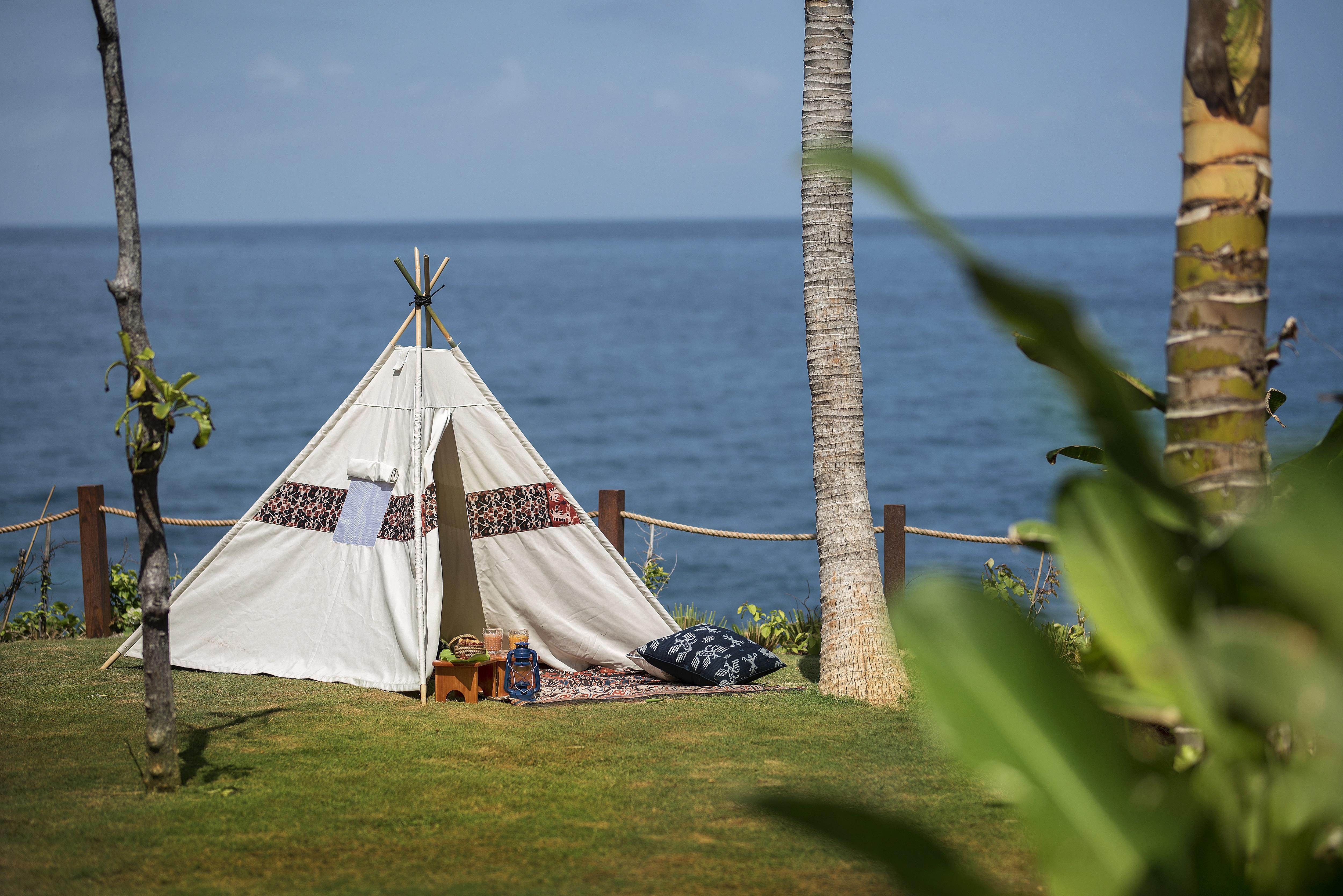 Lelewatu Resort Sumba Watukarere Exteriör bild