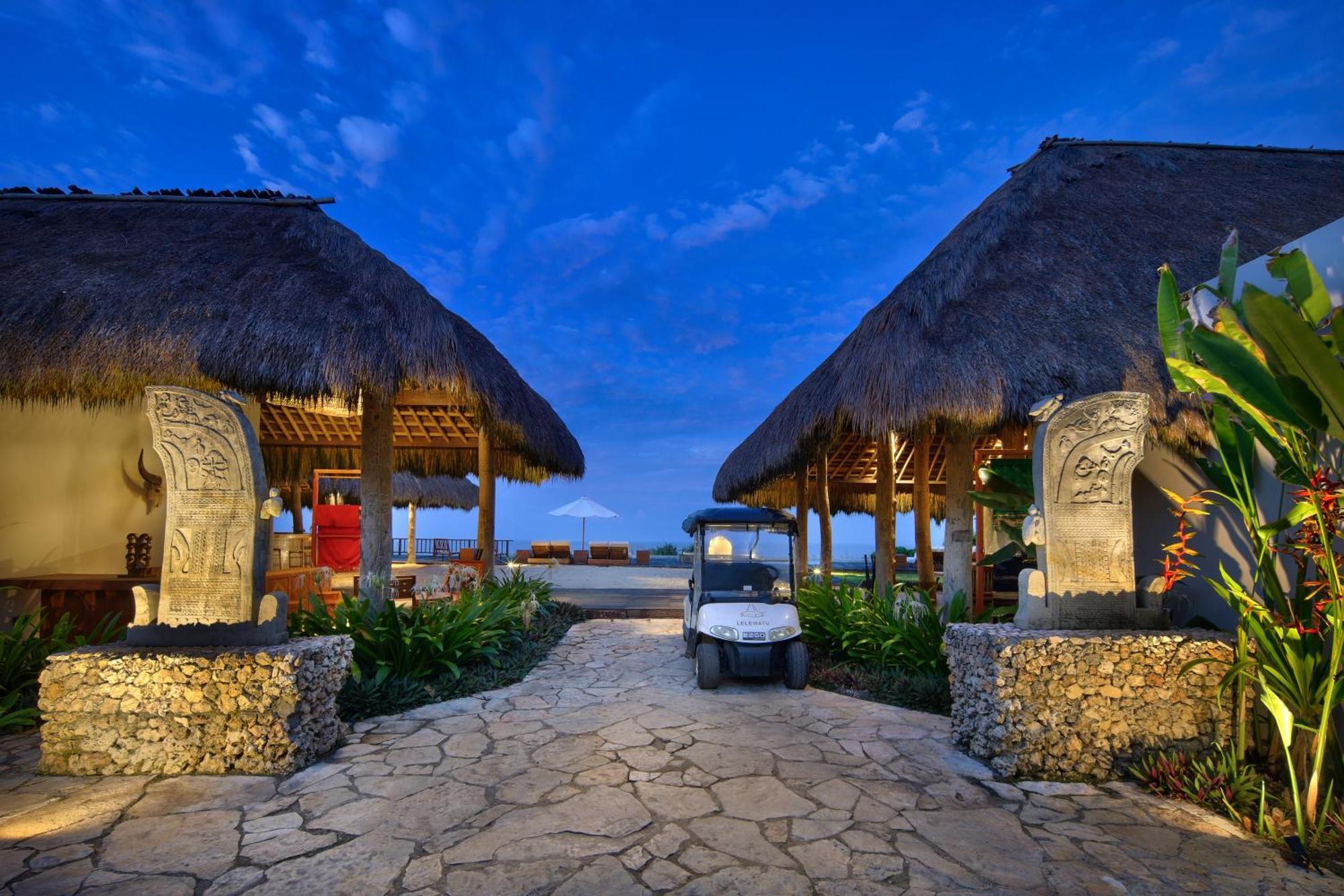 Lelewatu Resort Sumba Watukarere Exteriör bild