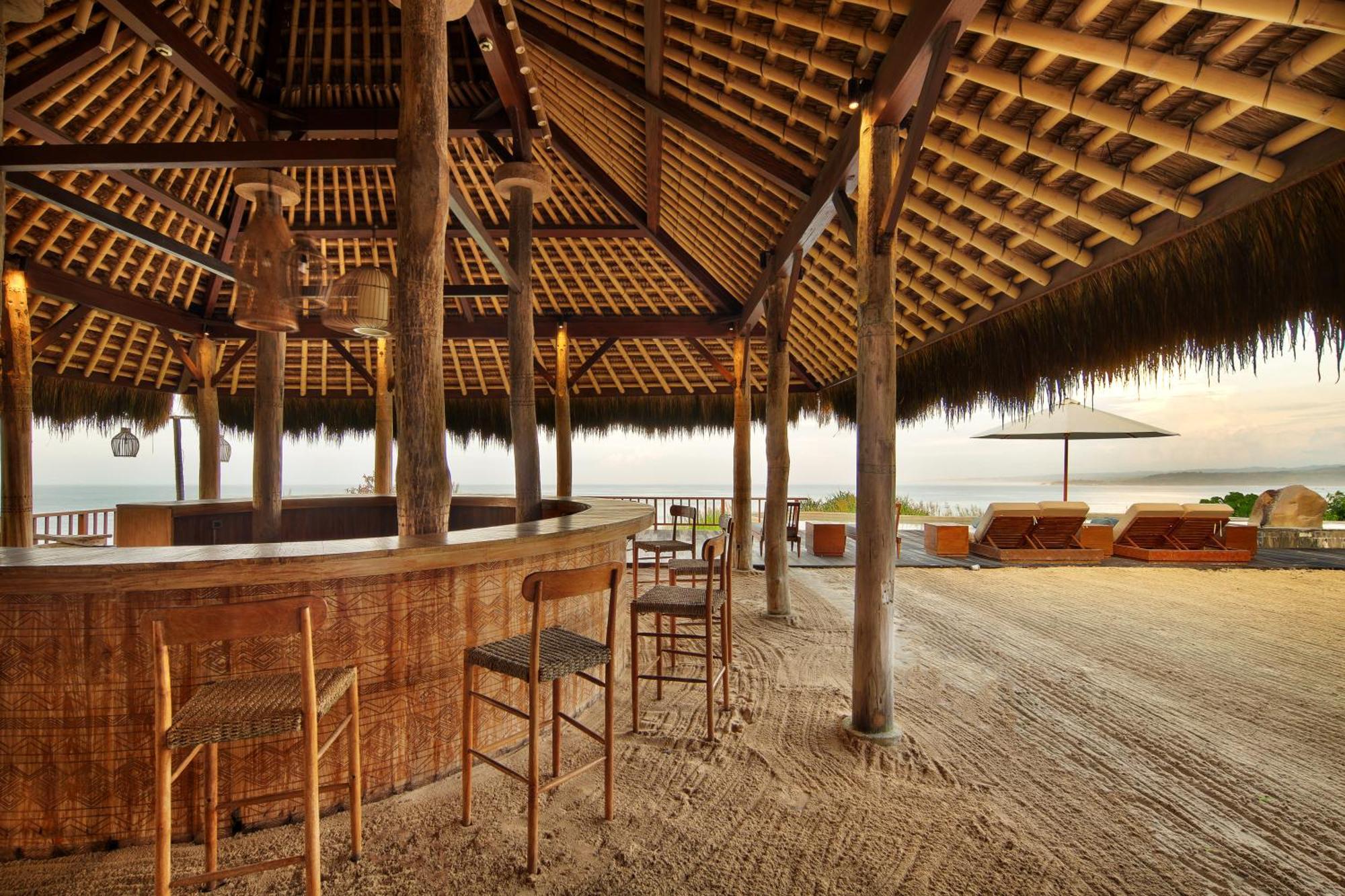 Lelewatu Resort Sumba Watukarere Exteriör bild
