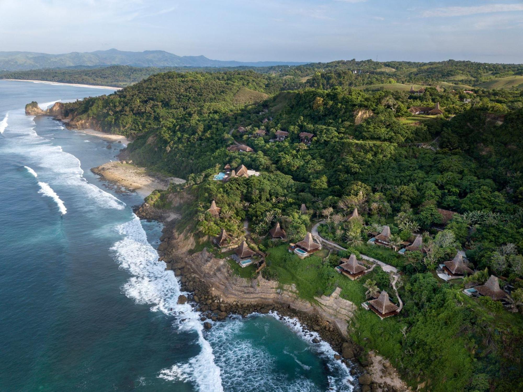 Lelewatu Resort Sumba Watukarere Exteriör bild