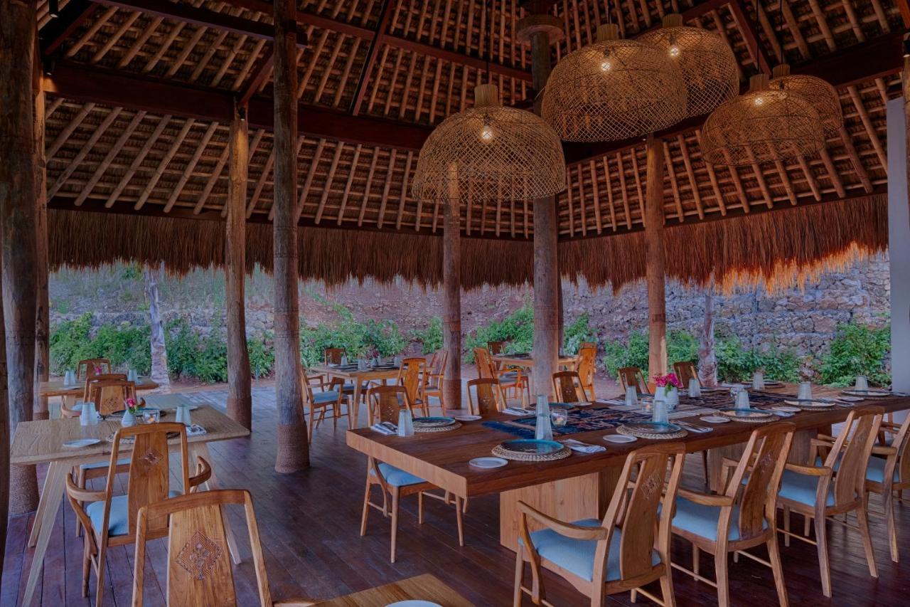 Lelewatu Resort Sumba Watukarere Exteriör bild
