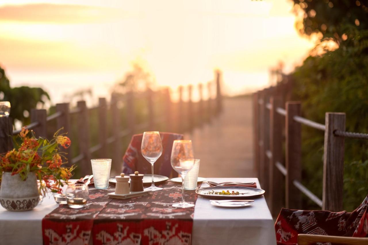 Lelewatu Resort Sumba Watukarere Exteriör bild